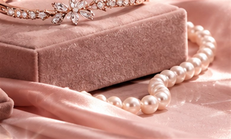 Perle freshwater pearl strand necklace